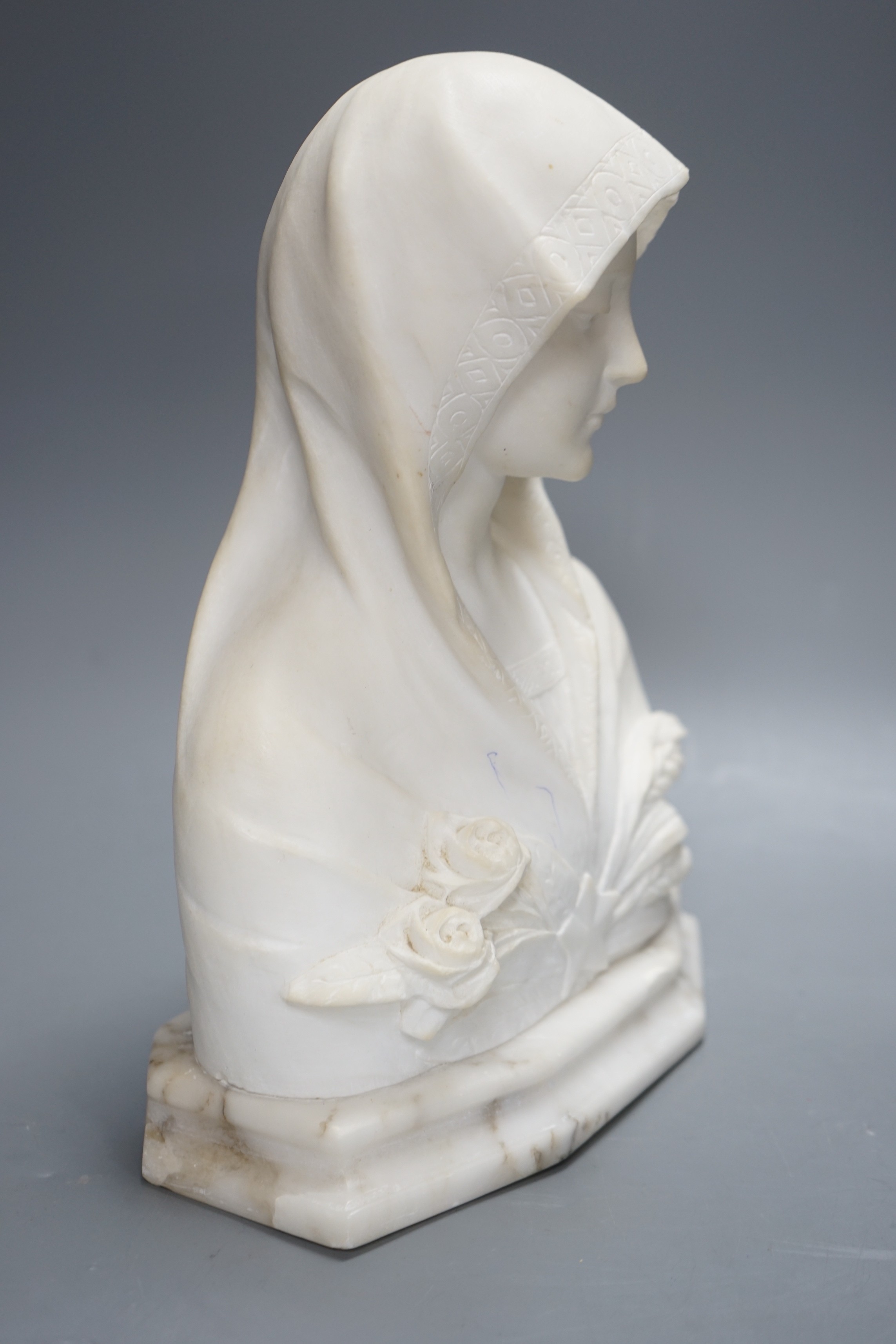 Alberto Saccardi (1883-1956), an alabaster bust of a hooded lady on marble base, 28cm